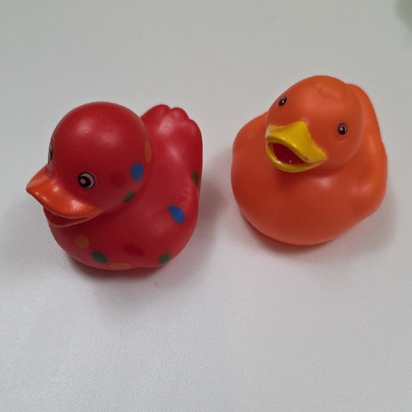 Colorful Rubber Duck Set - Picture 6 of 9